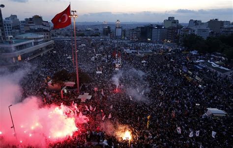 The Gezi Park Protests: A Flashpoint Illuminating the Complexities of Modern Turkey