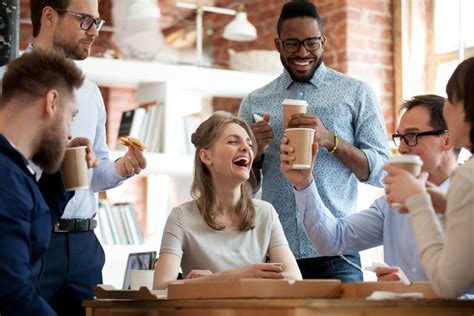 職場 人間関係 気にしない - なぜなら、コーヒーはいつも冷めているから